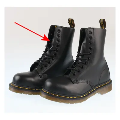shoes DR. MARTENS - hole - - BLACK FINE HAIRCELL - DAMAGED