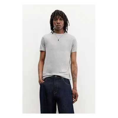 Basic Muscle Fit T-Shirt