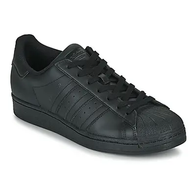 Adidas SUPERSTAR men's Shoes (Trainers) in Black