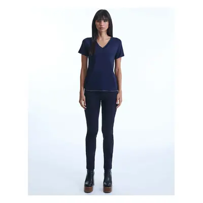 James Lakeland Women's V-neck Navy T-shirt - Size: 18/20